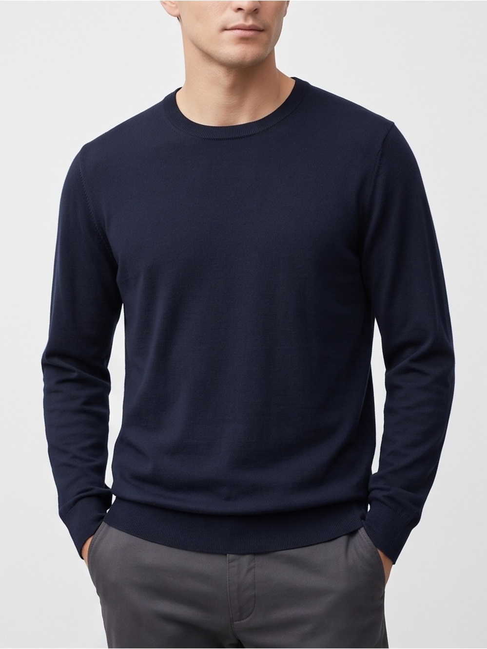 Uniqlo Navy Blue Lightweight Crewneck Sweater Size M